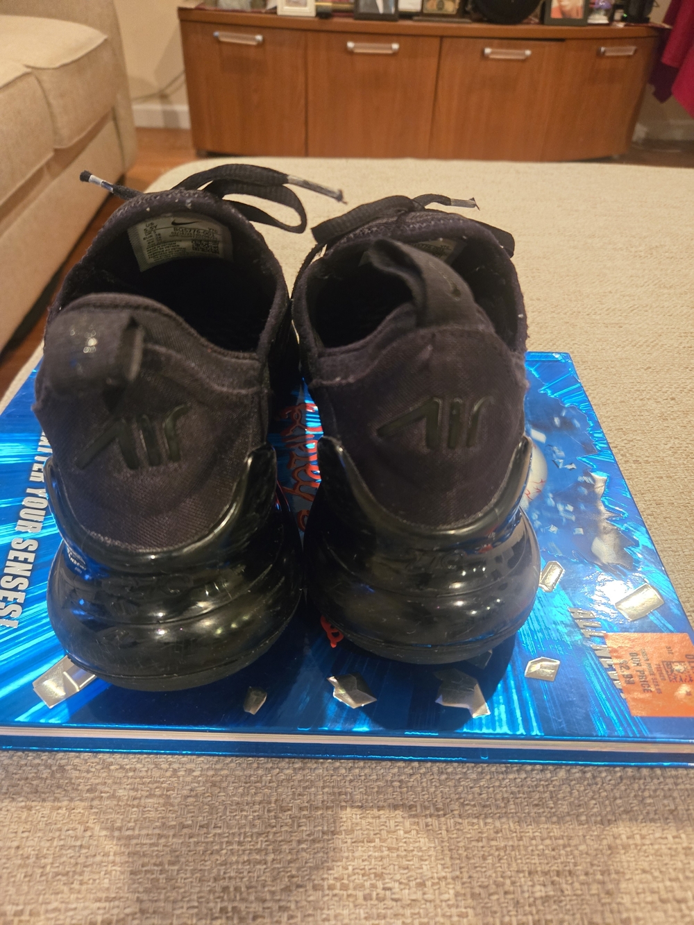 Nike 270's Kids Black Low-Top Mesh Sneakers - Picture 3 of 5